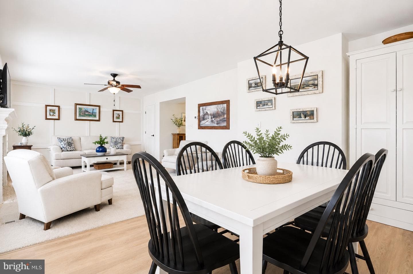909 Cougar Pointe Cir photo 4