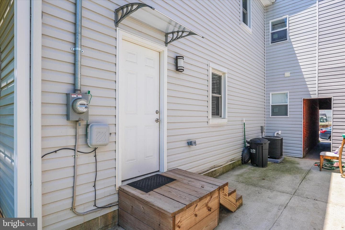 556 Salem Avenue photo 26