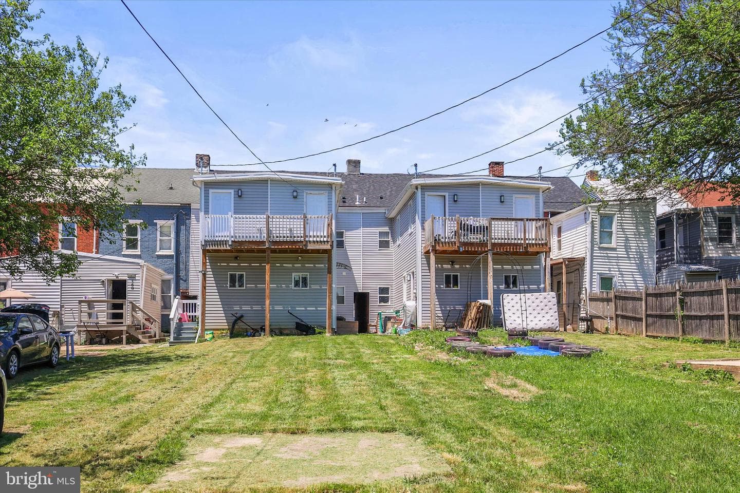 556 Salem Avenue photo 30