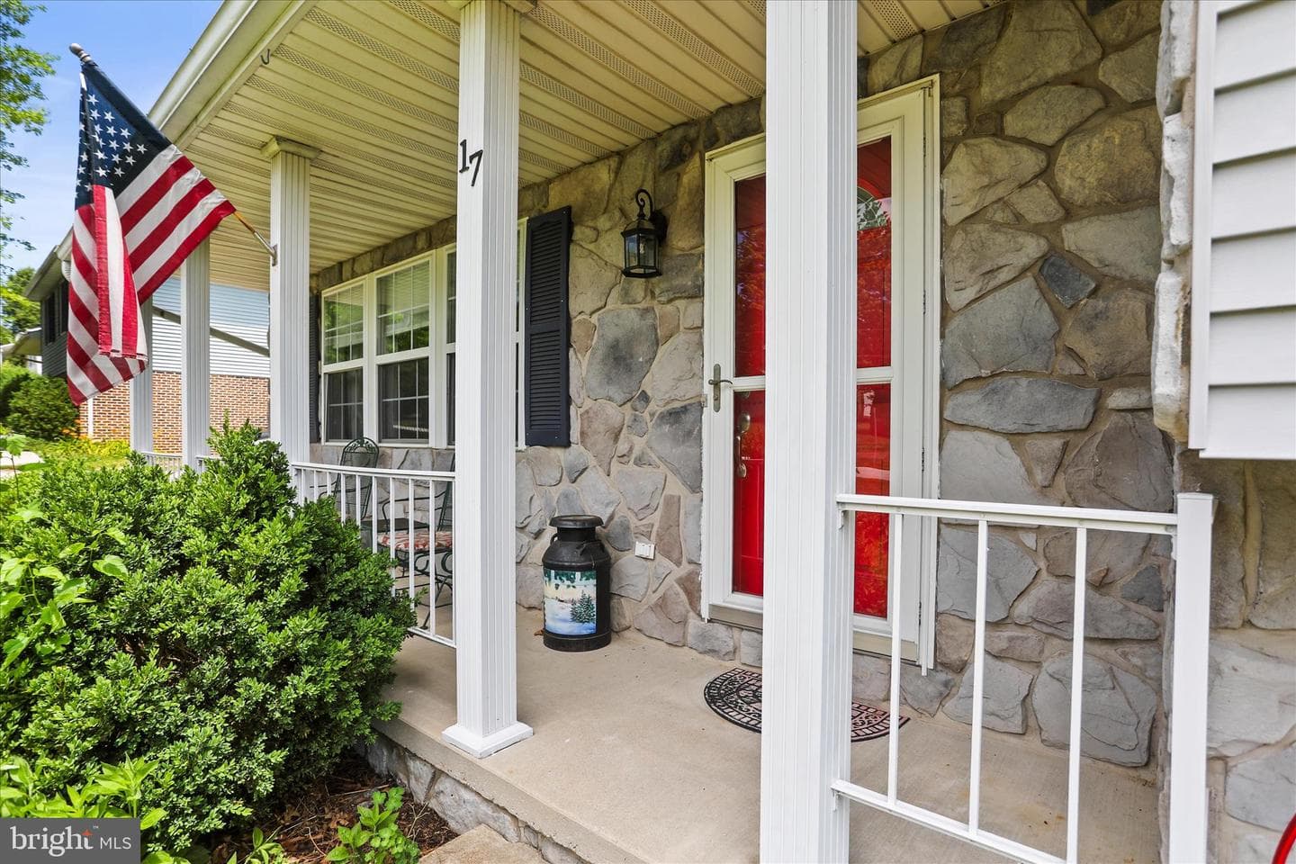 17 Ecker Avenue photo 4