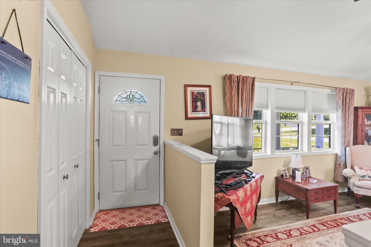 17 Ecker Avenue photo 9