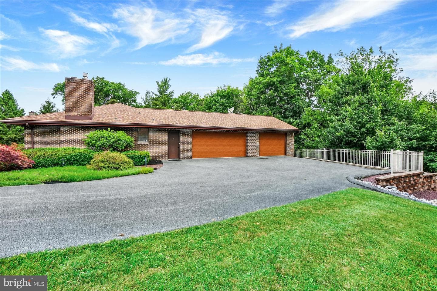 167 N Strathcona Drive photo 56