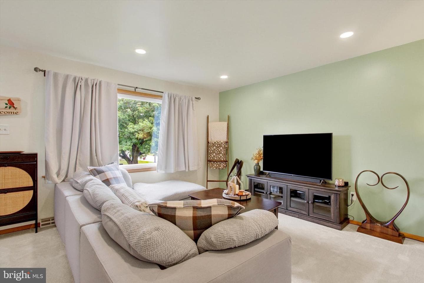 1 Cardinal Drive photo 5