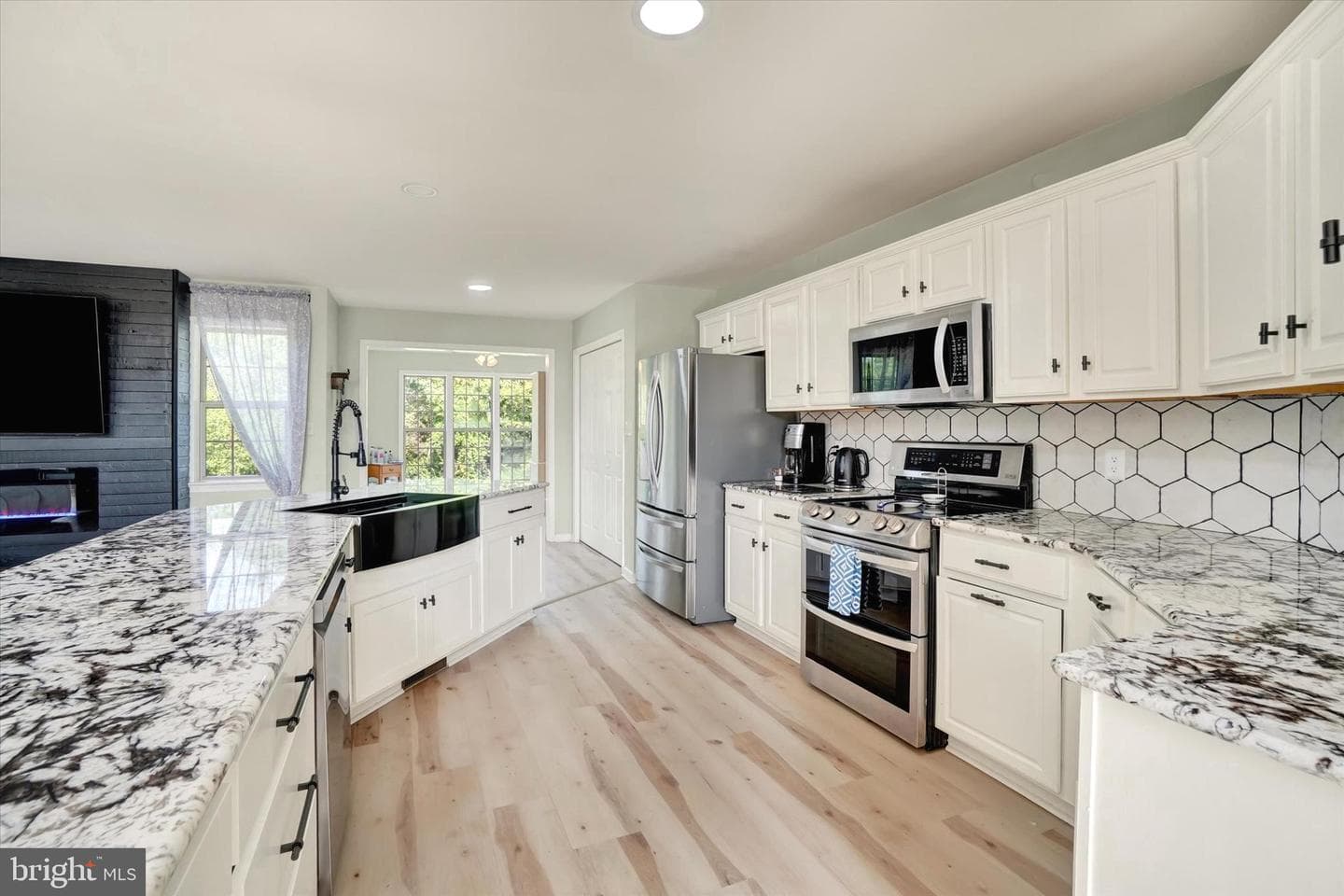 558 Monarch Drive photo 10