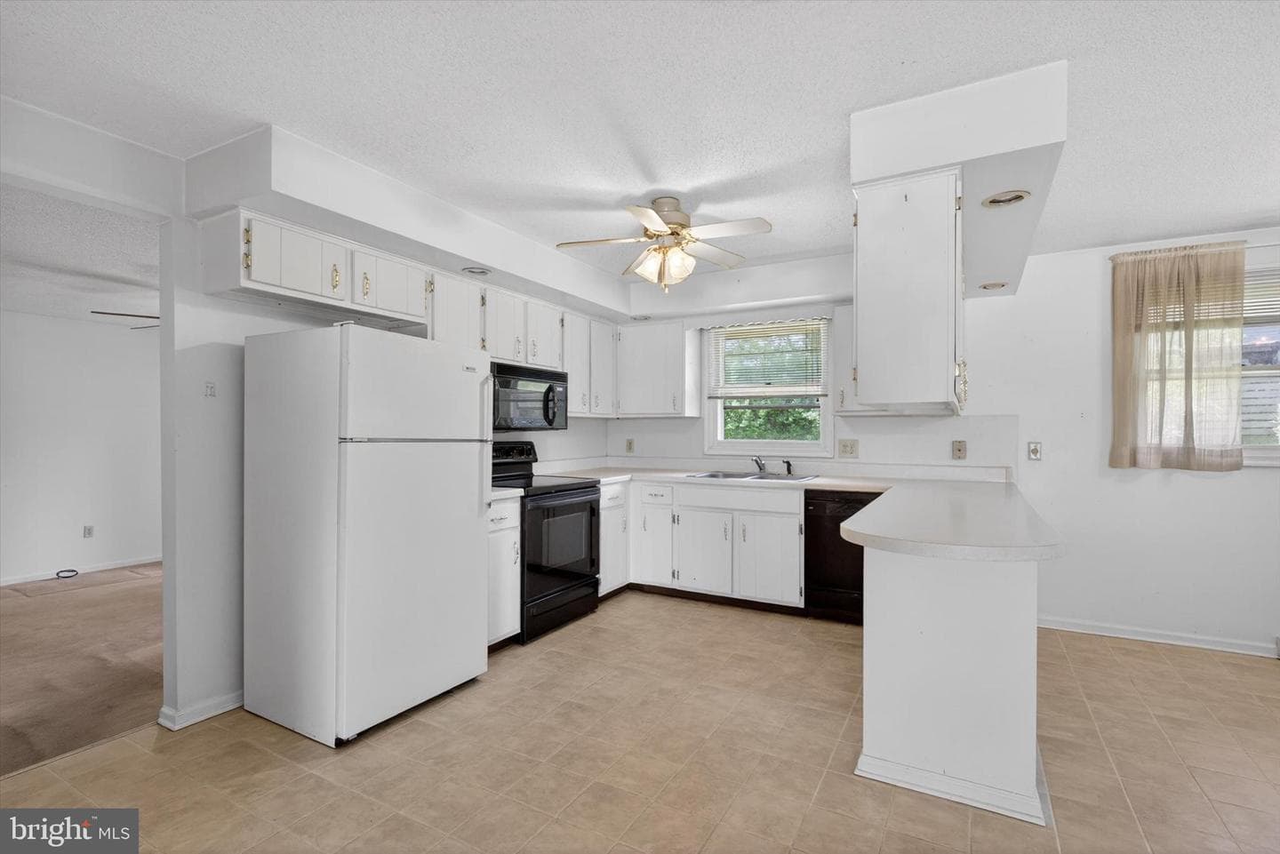 1440 Equestrian Drive photo 5