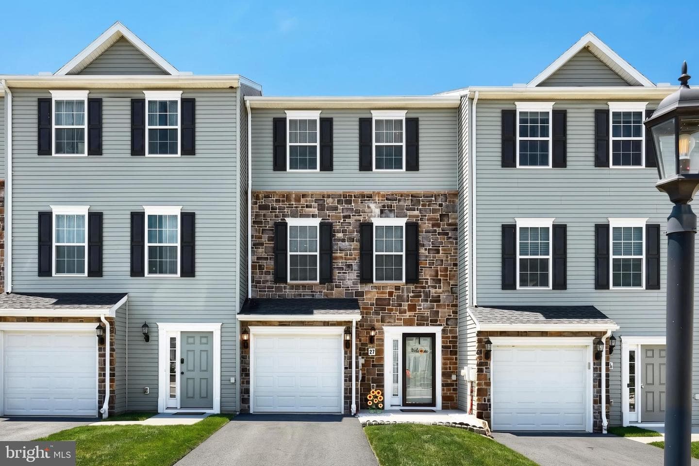 27 Holstein Drive, Hanover