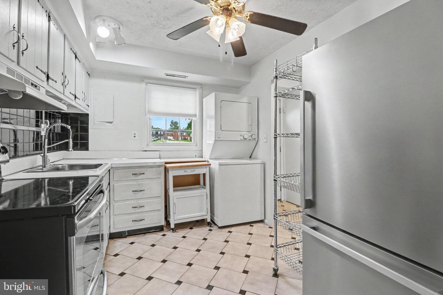 799 Hardwick Place photo 4