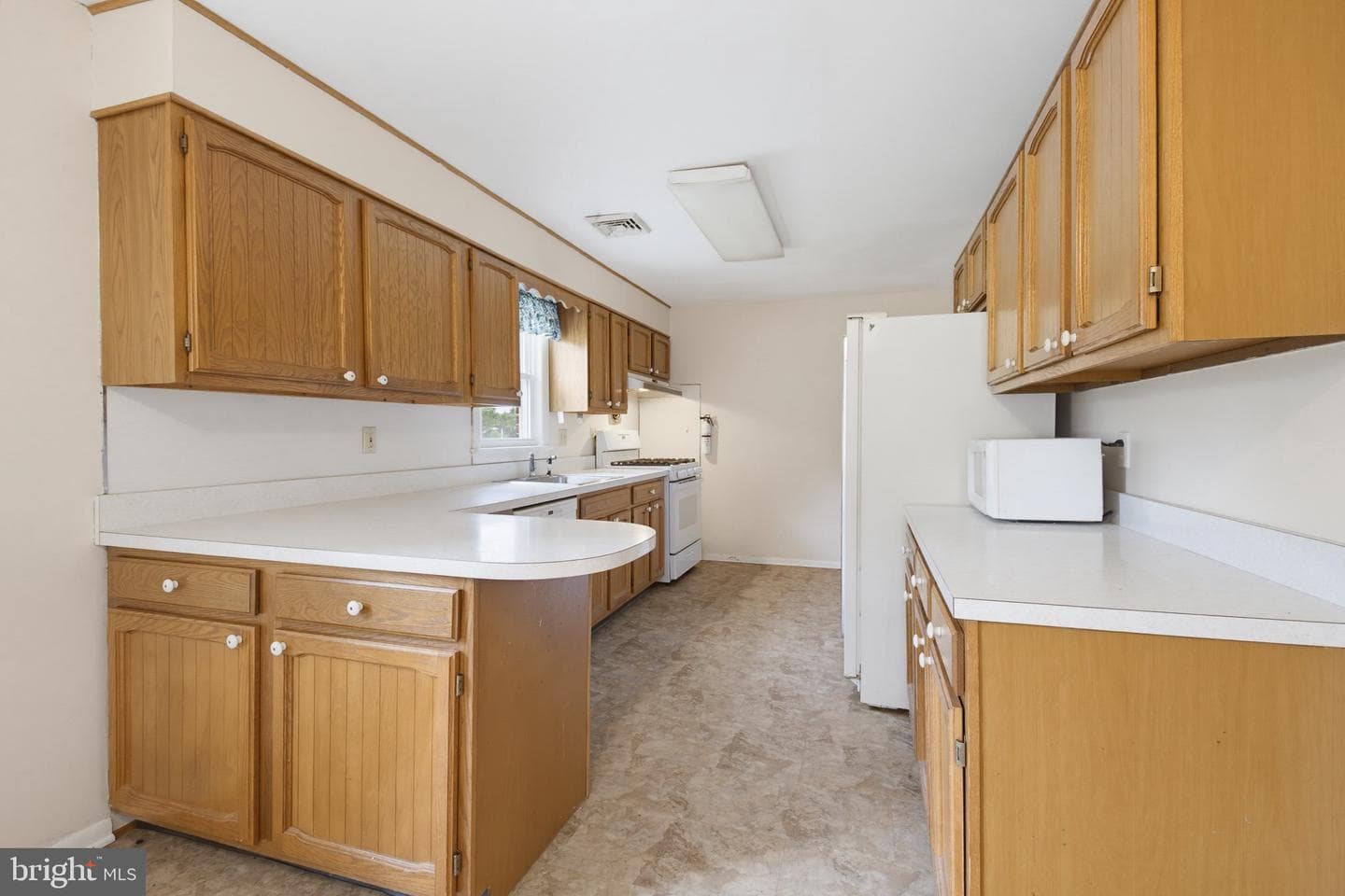 144 Bond Street photo 12