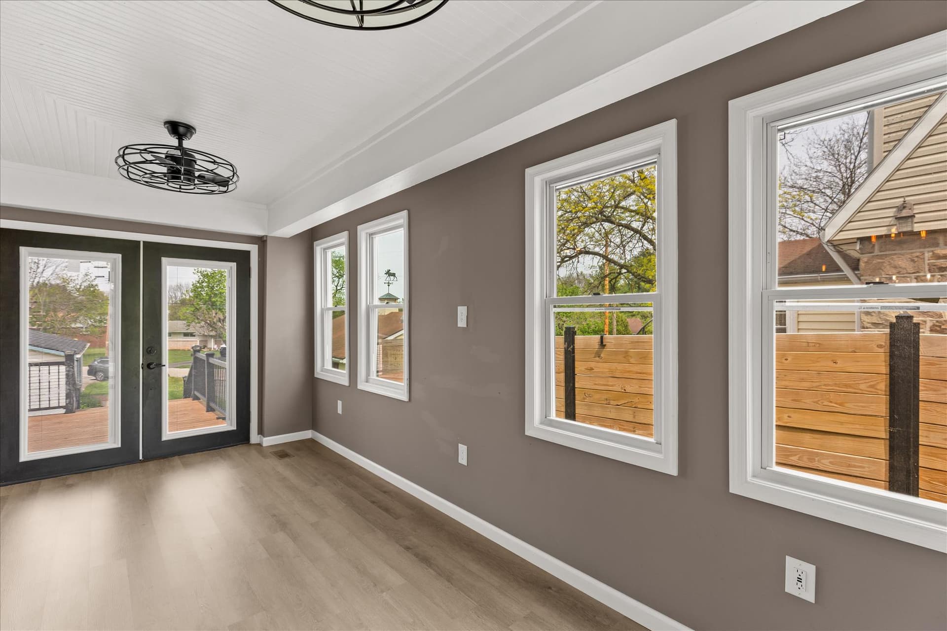 310 Hanover Road photo 38
