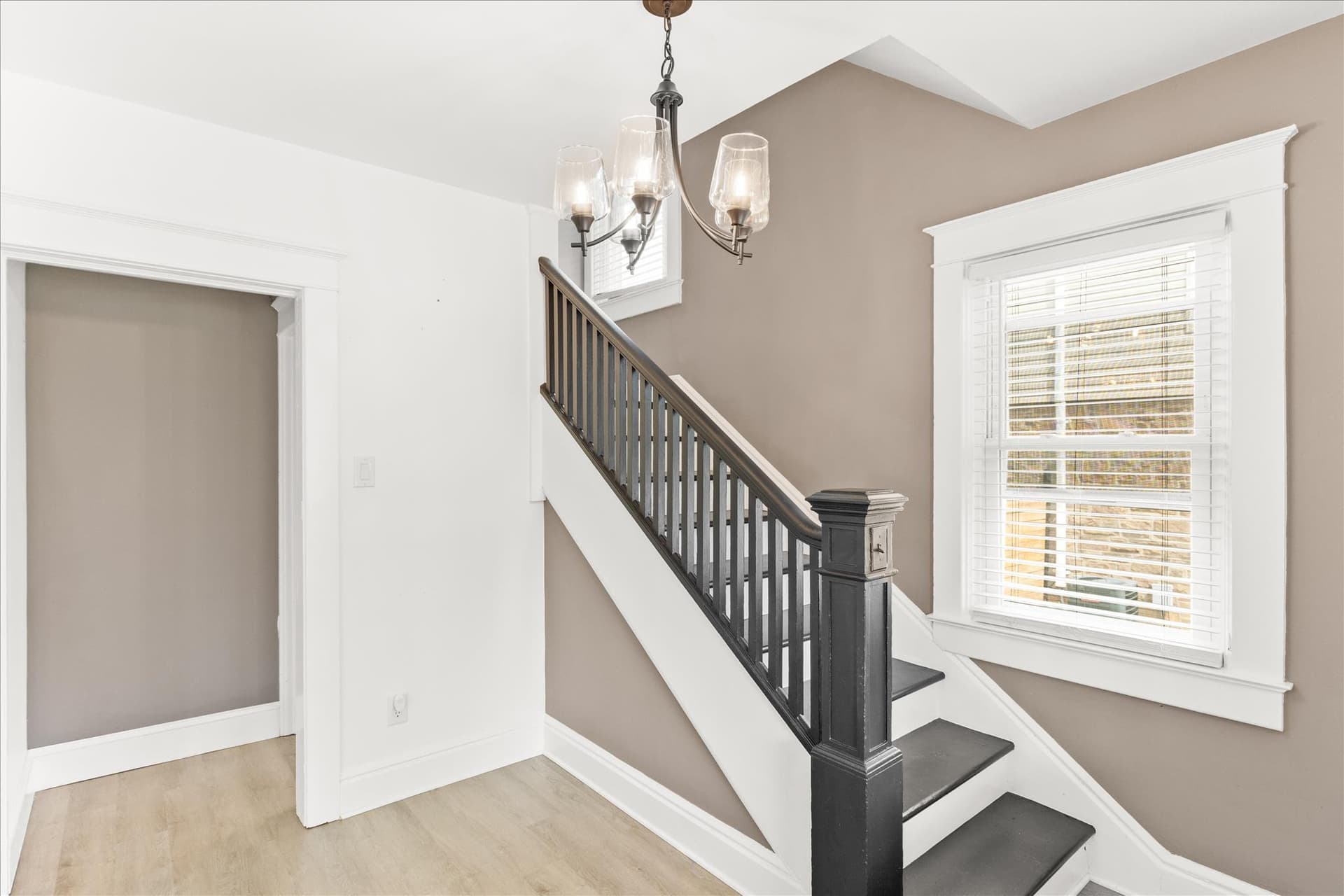 310 Hanover Road photo 7