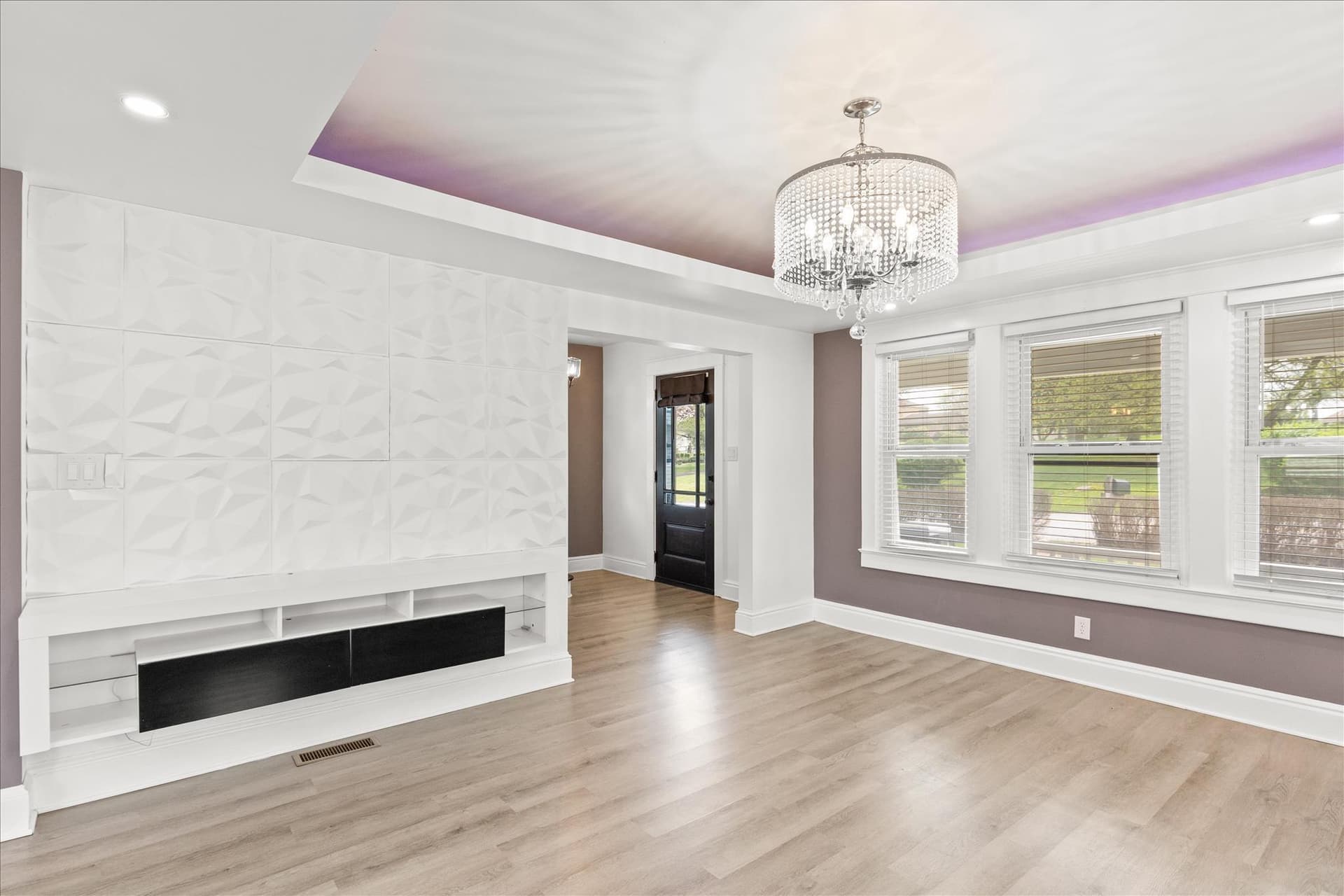 310 Hanover Road photo 8