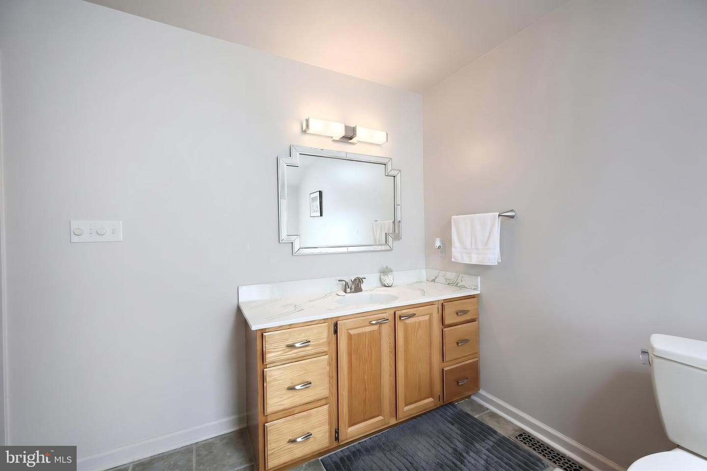 26 Westview Mnr photo 20