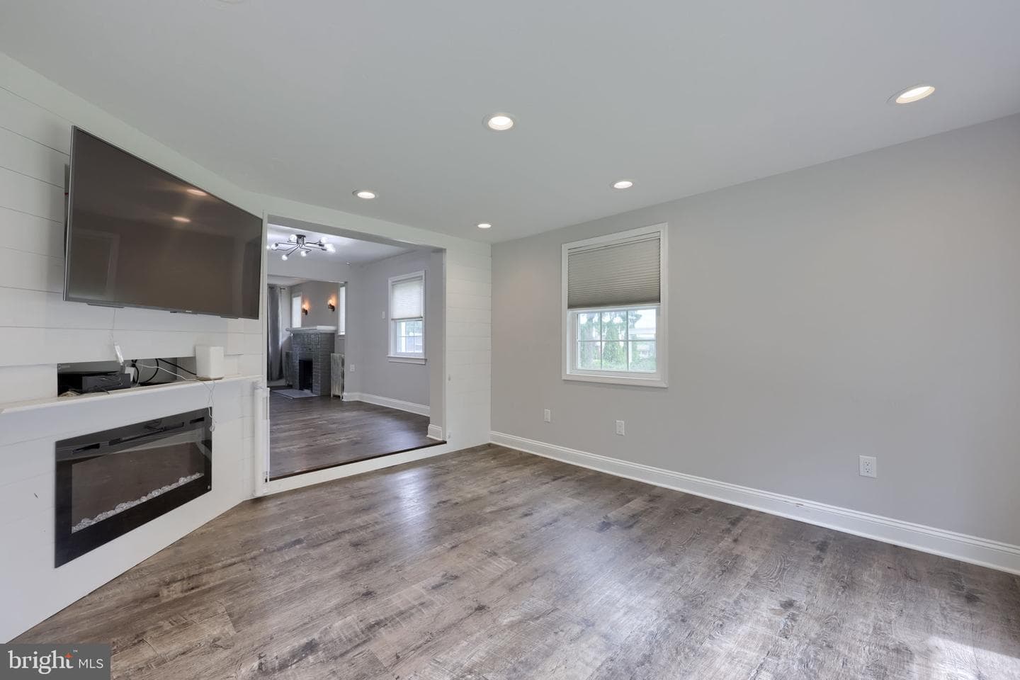 488 Hillcrest Road photo 17