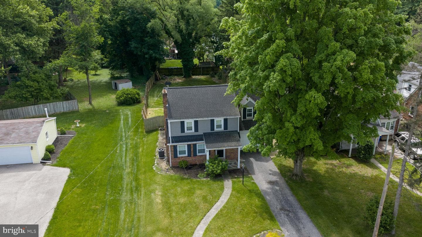 488 Hillcrest Road photo 35