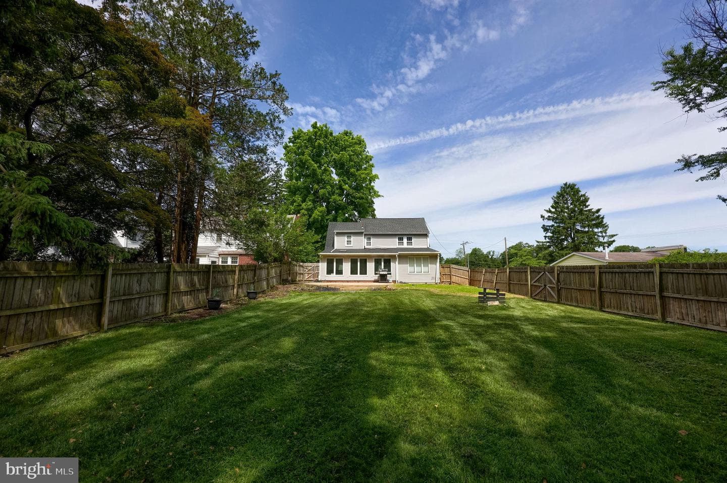 488 Hillcrest Road photo 4