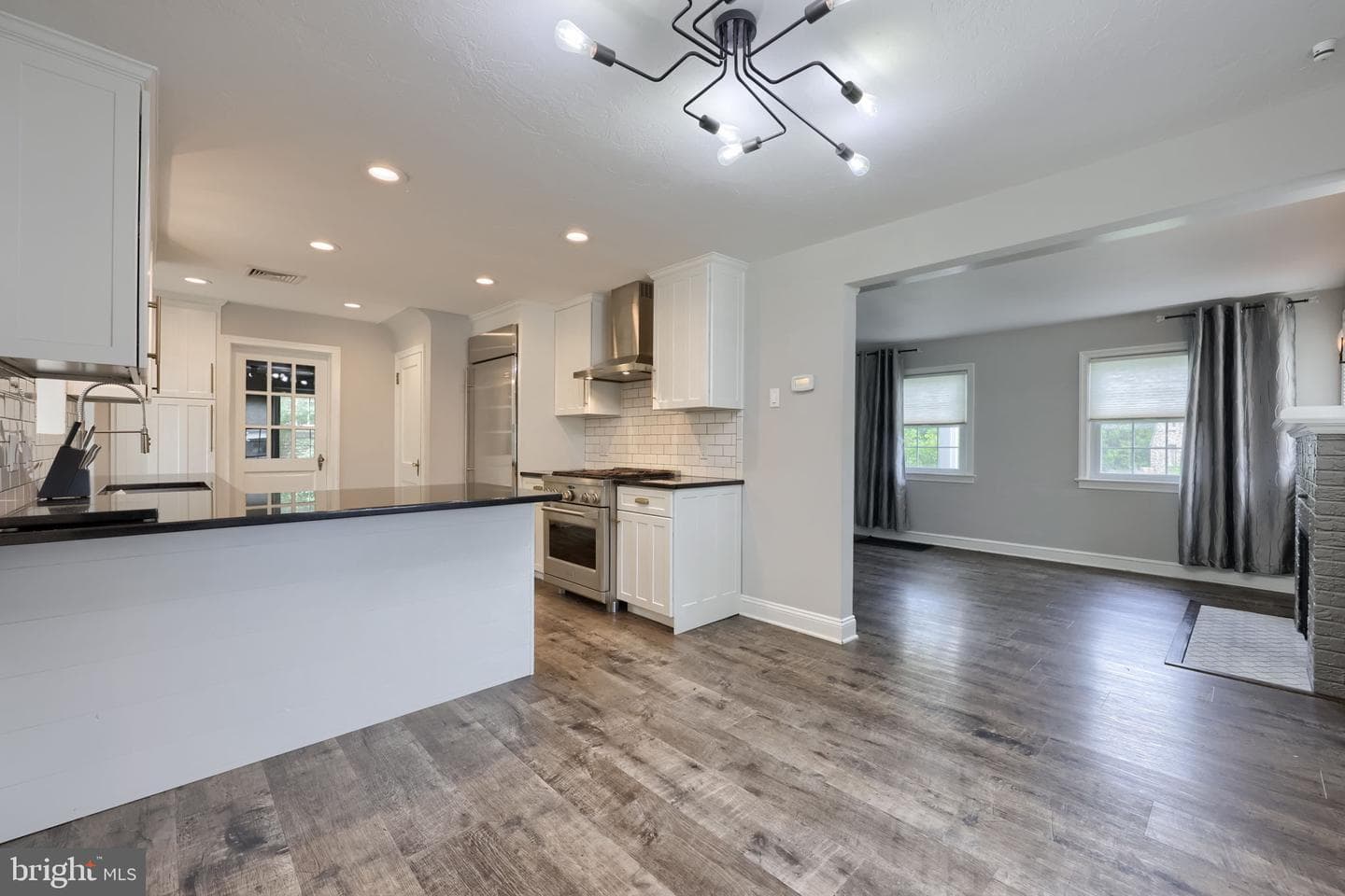 488 Hillcrest Road photo 6