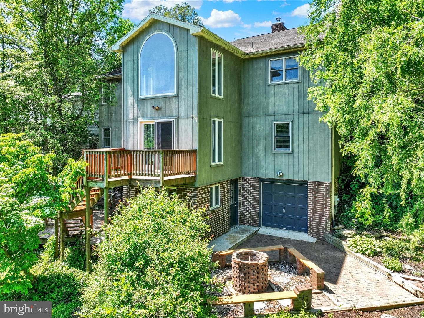 329 Shasta Dr