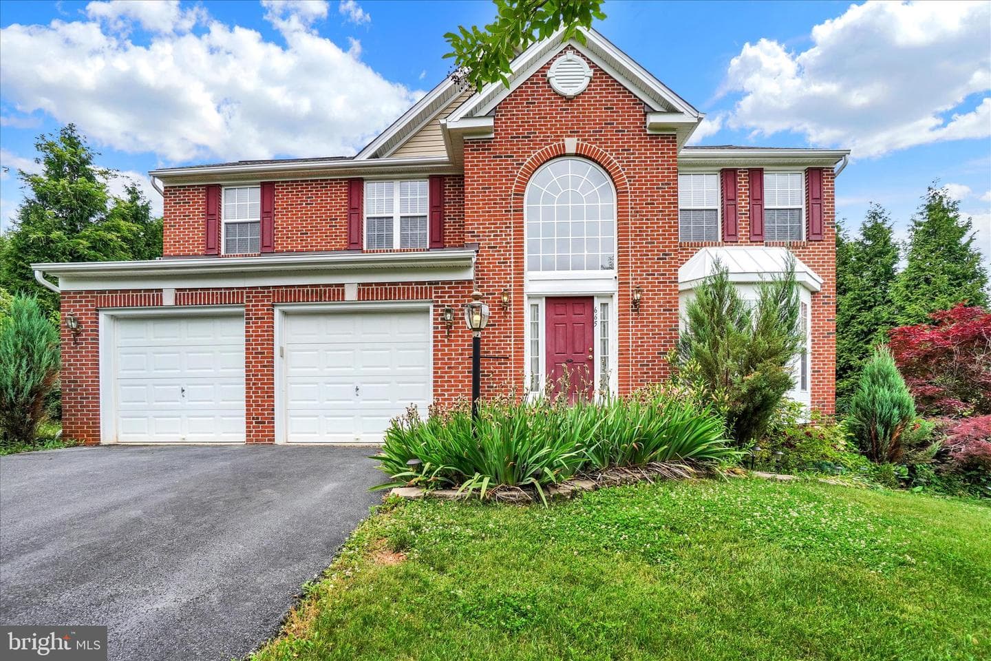 665 Clydesdale Drive, York