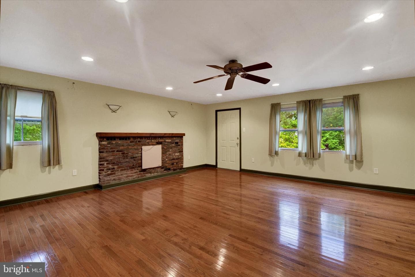 2560 N Sherman Street photo 9