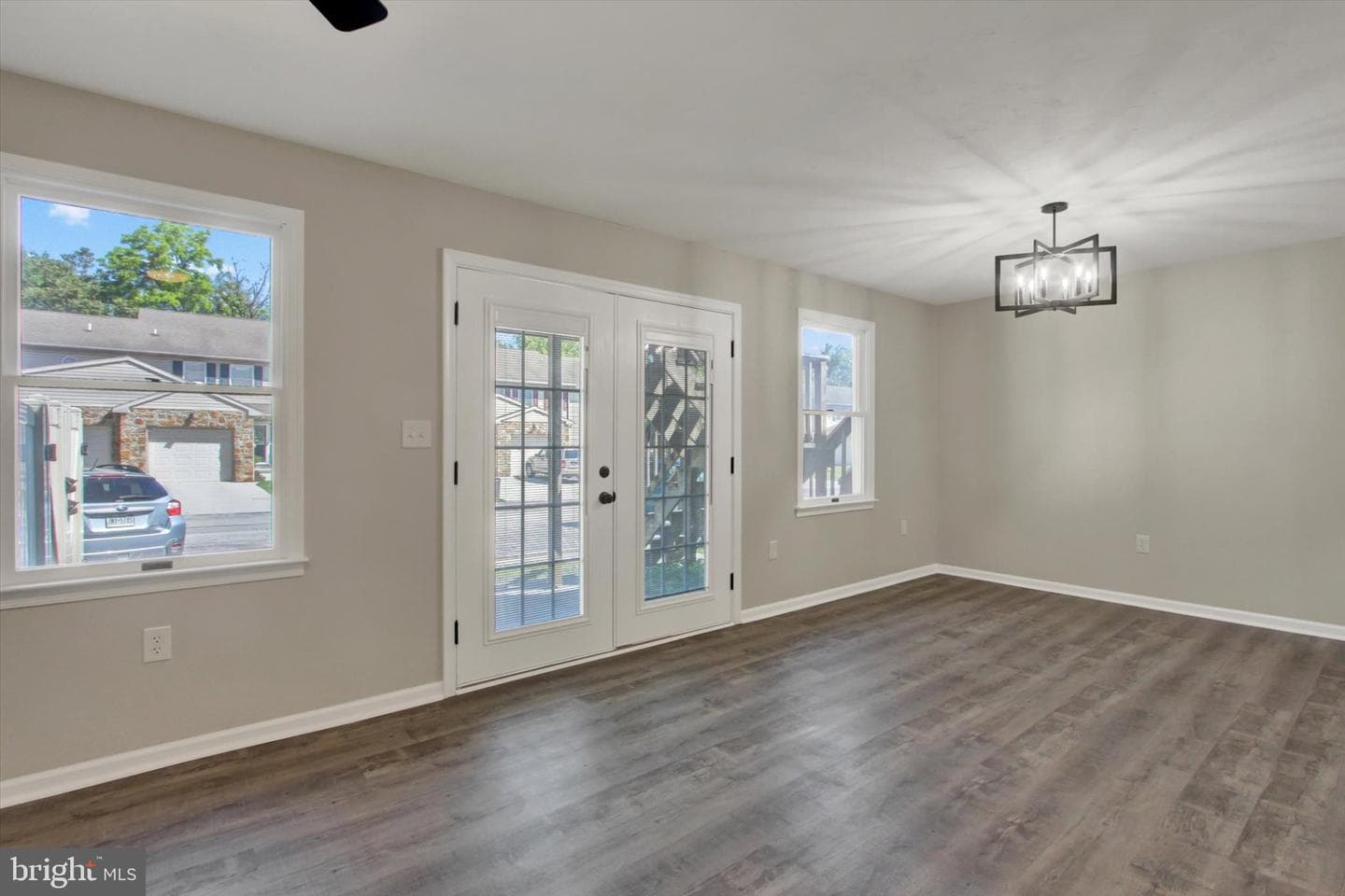 443 Springbrook Court photo 3