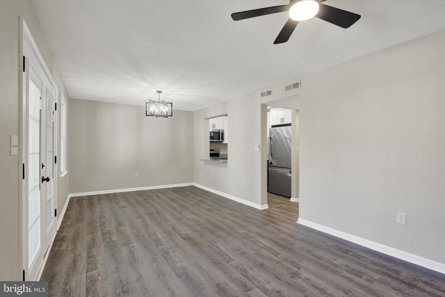 443 Springbrook Court photo 4