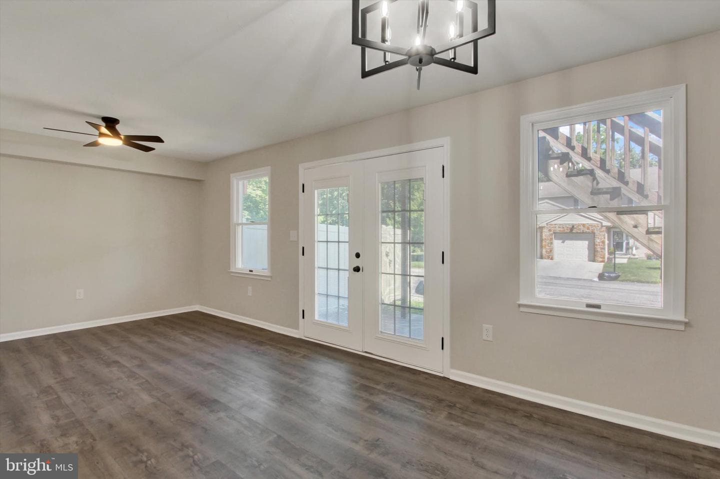 443 Springbrook Court photo 6