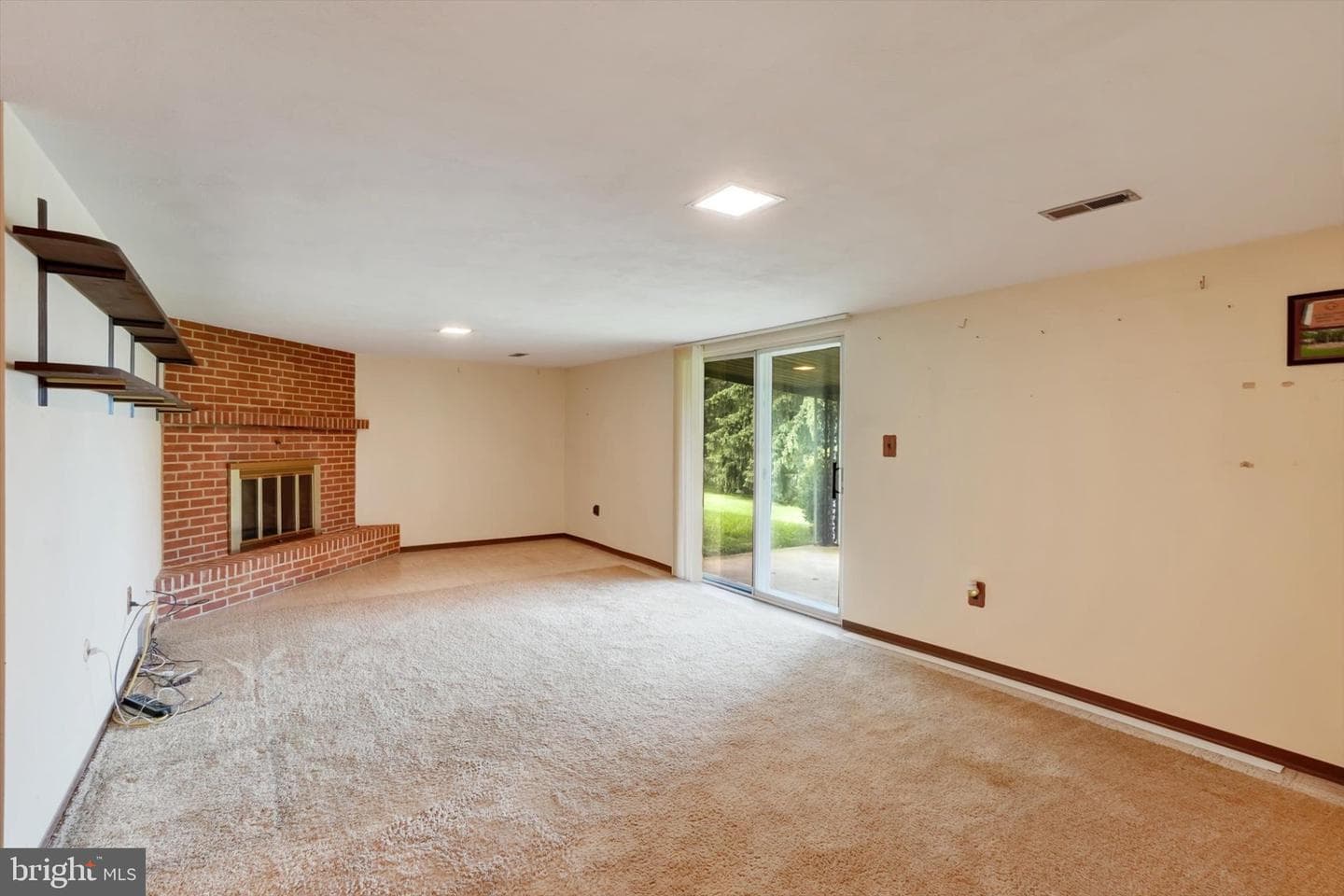 545 Skyview Drive photo 16