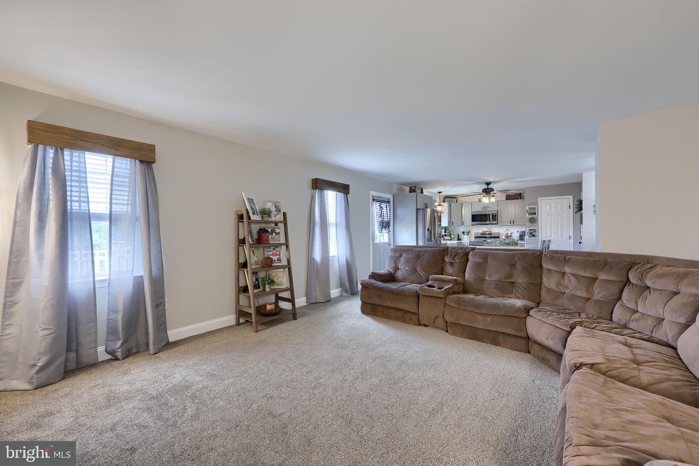 745 Thomas Armor Drive photo 15