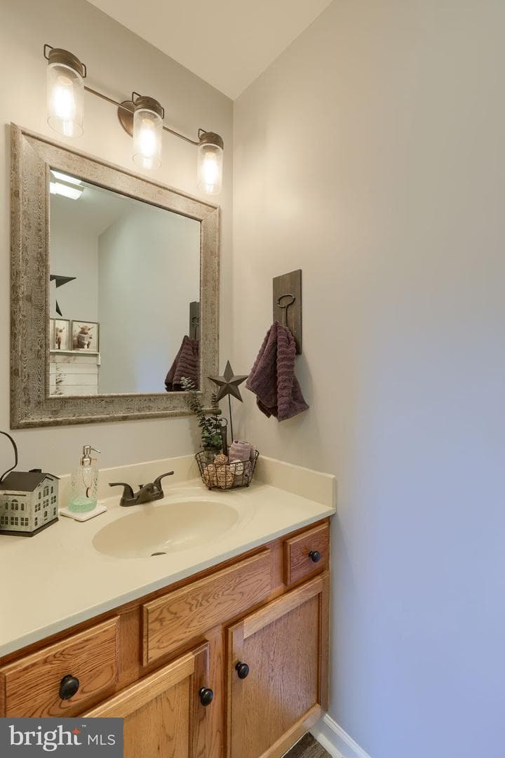 745 Thomas Armor Drive photo 18