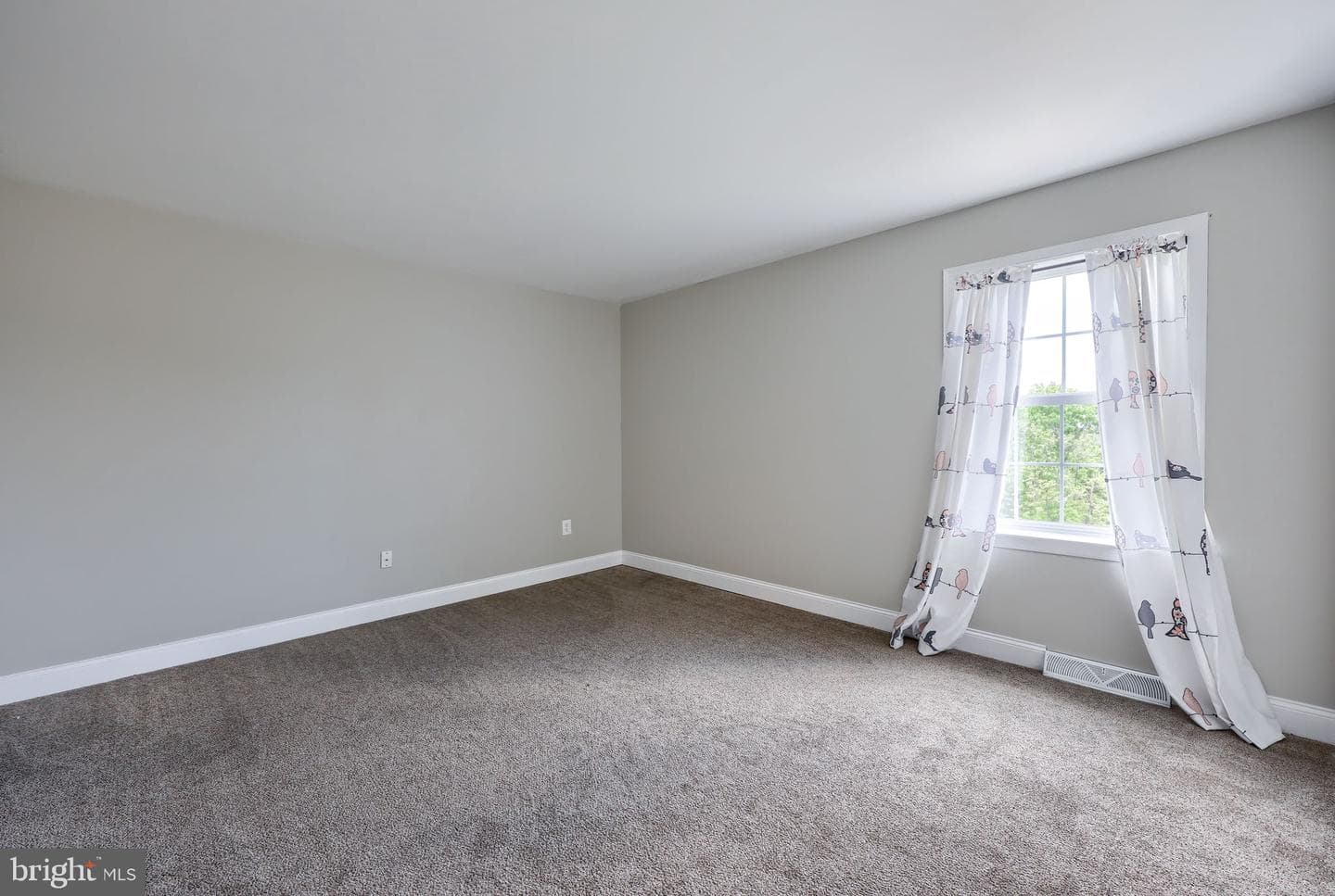 745 Thomas Armor Drive photo 25