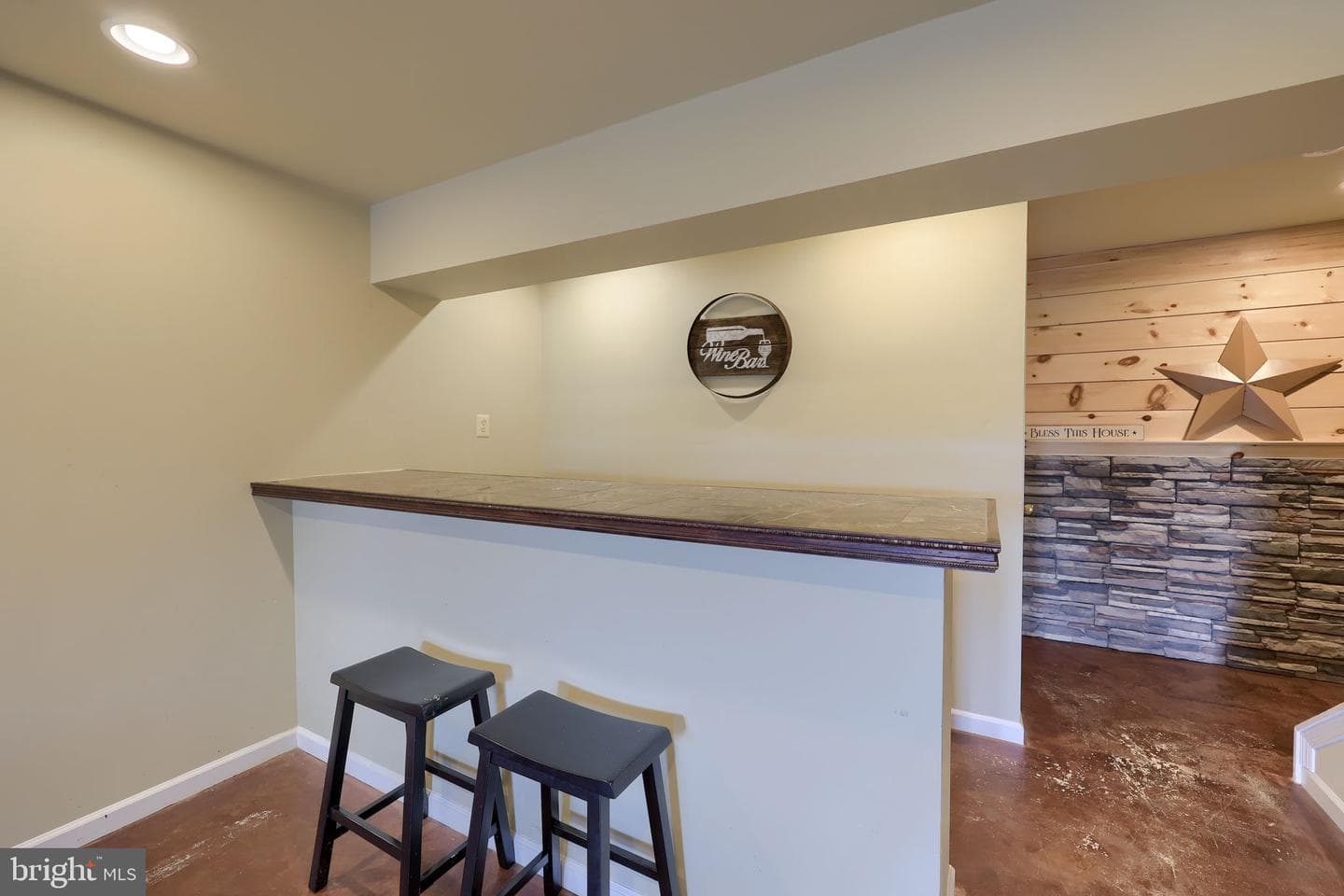 745 Thomas Armor Drive photo 32