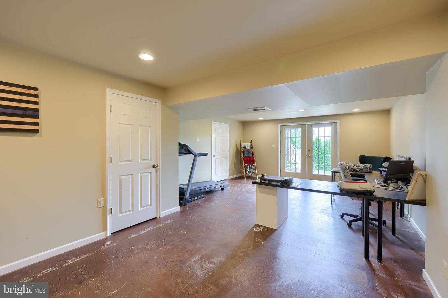 745 Thomas Armor Drive photo 34