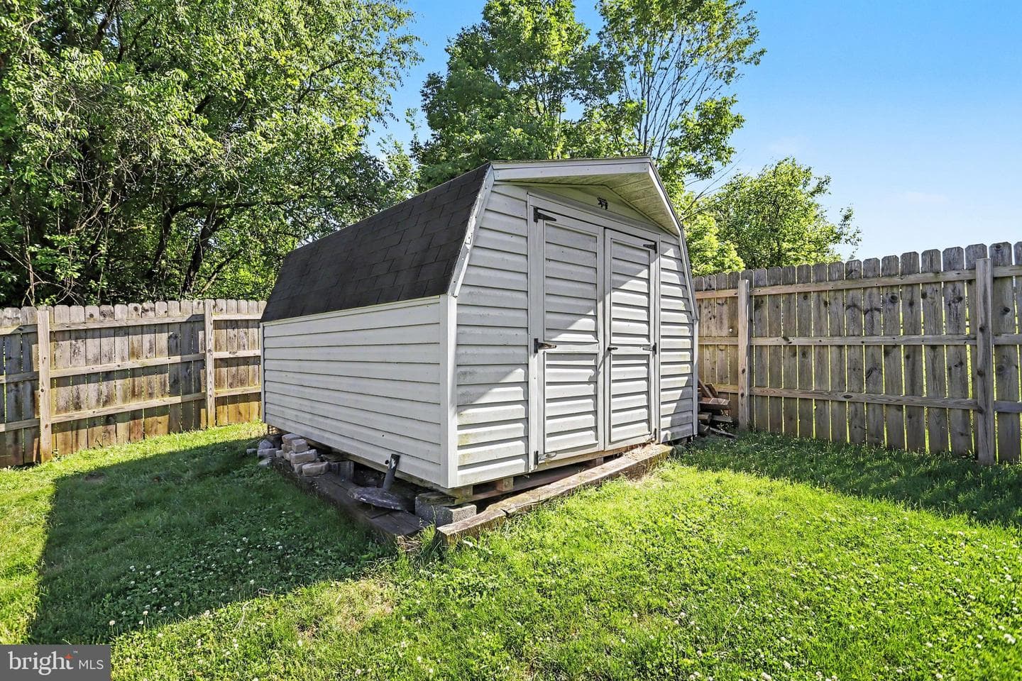50 Rebecca Drive photo 27
