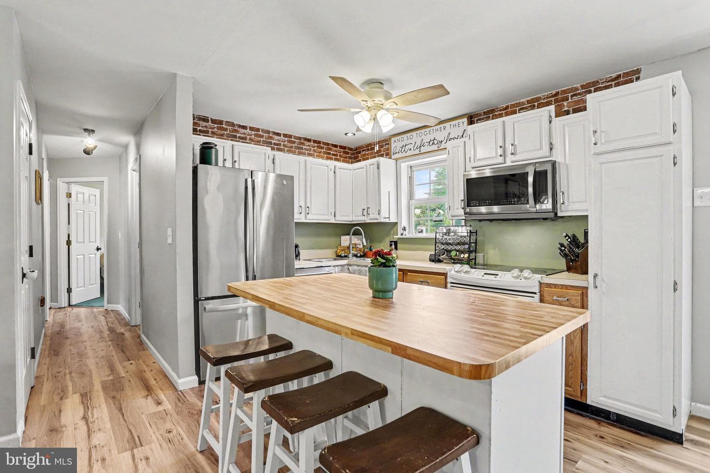 50 Rebecca Drive photo 8