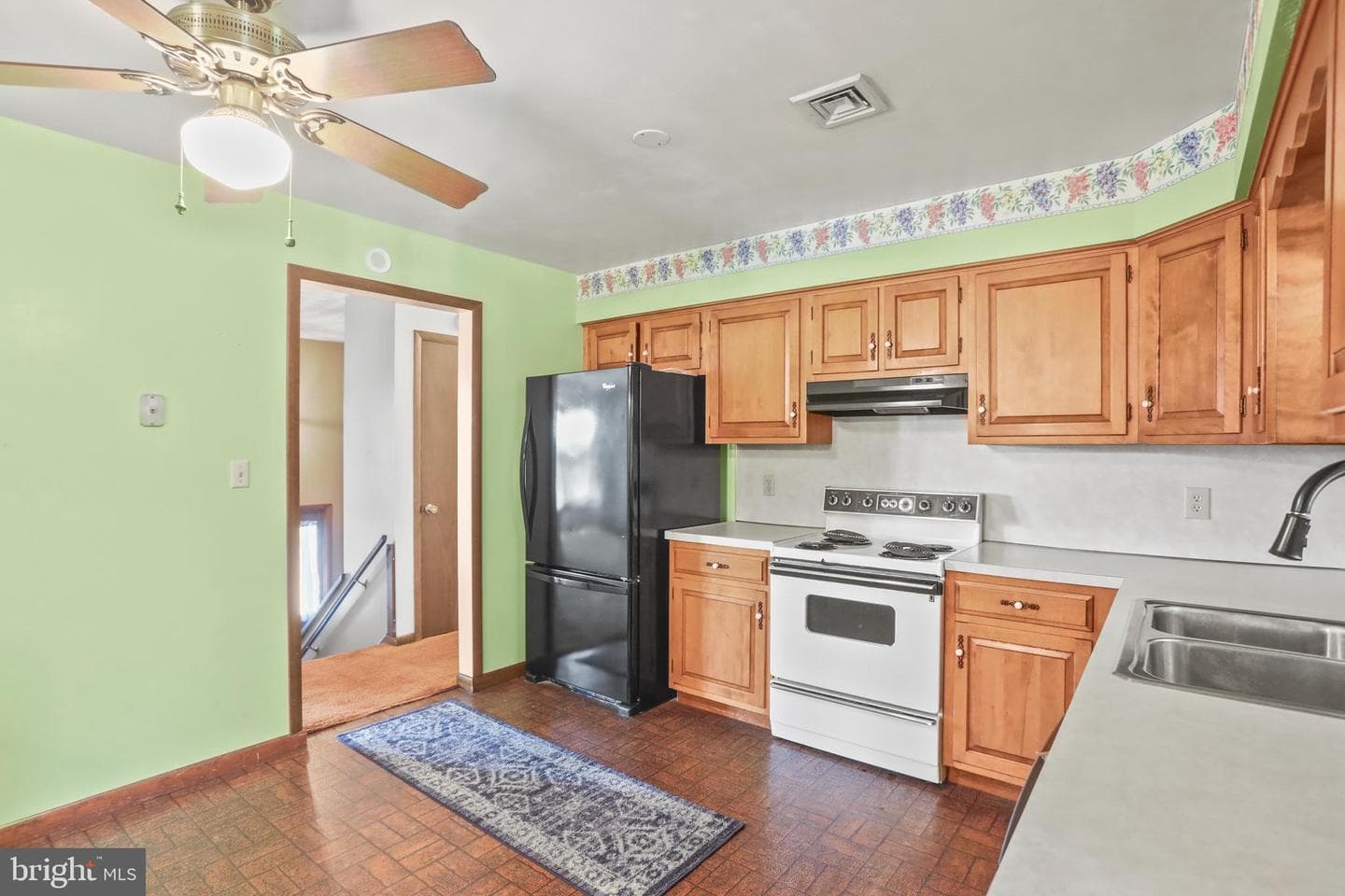 26 Laurel Drive photo 13
