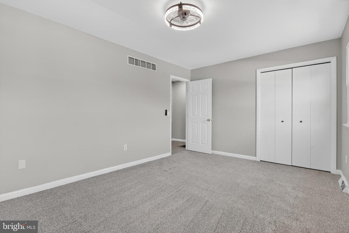 20 Pine Drive photo 19