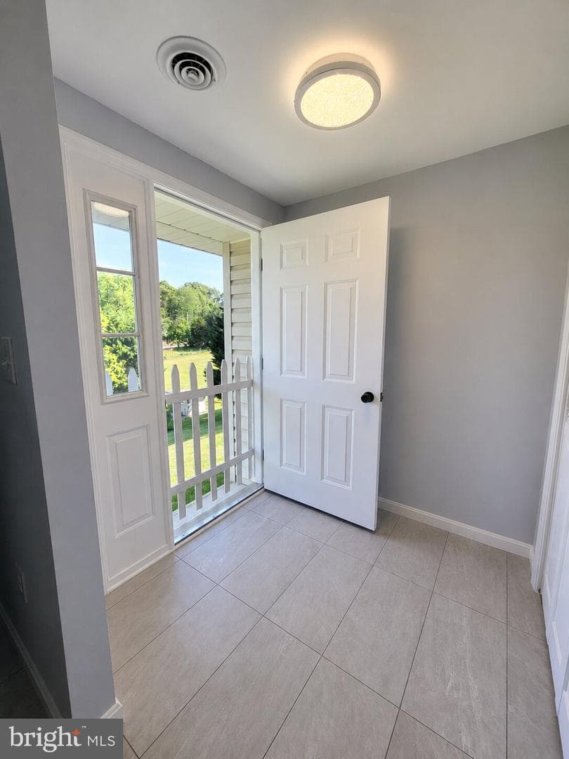 905 Bridgeton Road photo 3
