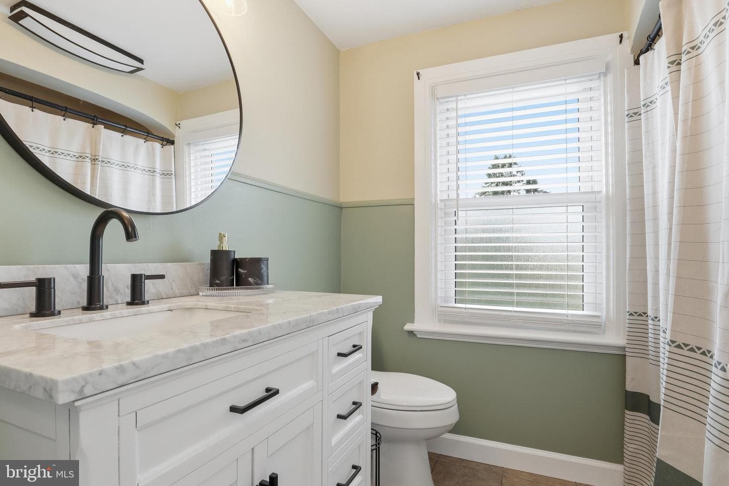 309 W Walnut Street photo 15