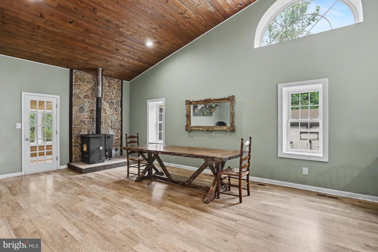 1100 S York photo 12