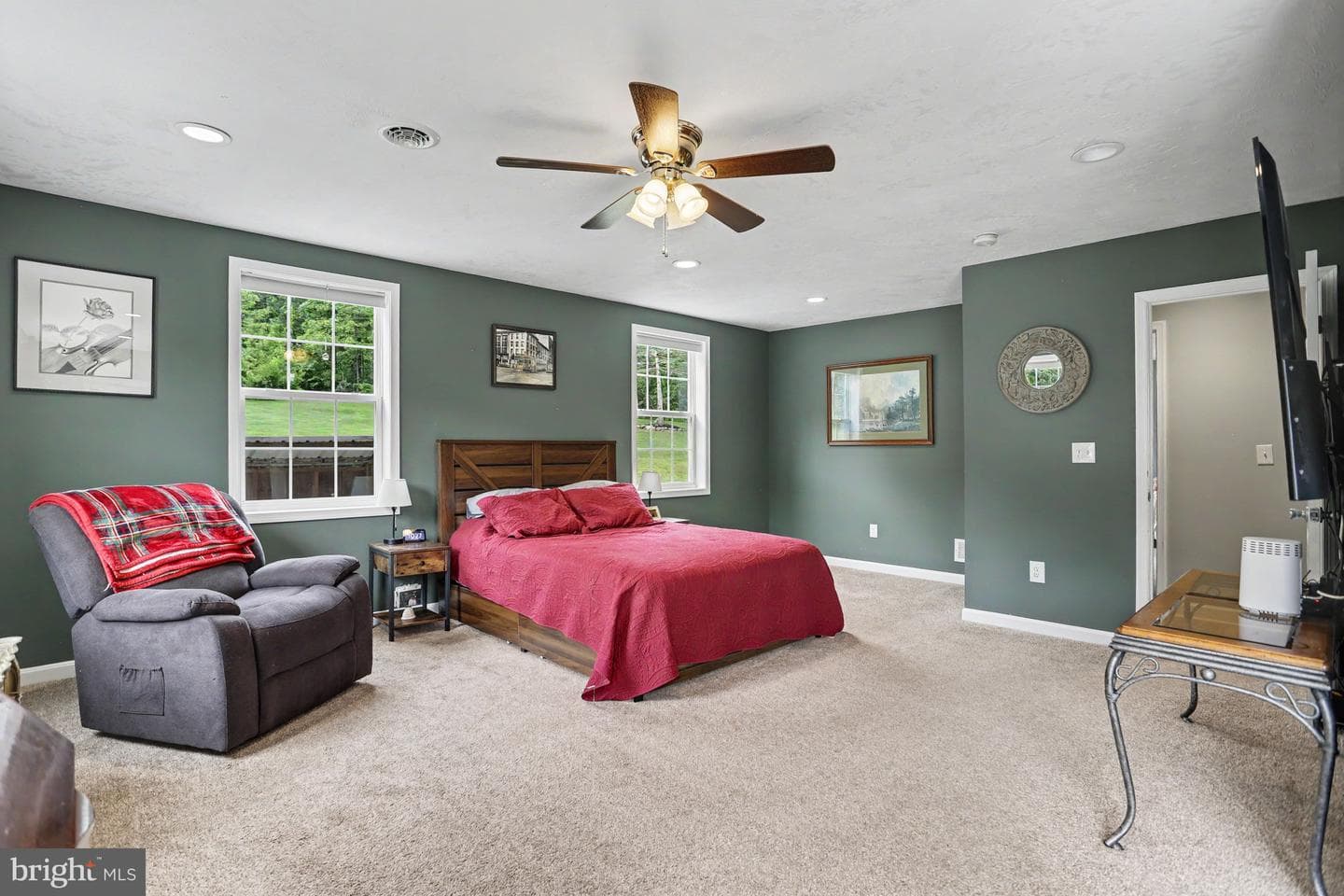 1100 S York photo 14