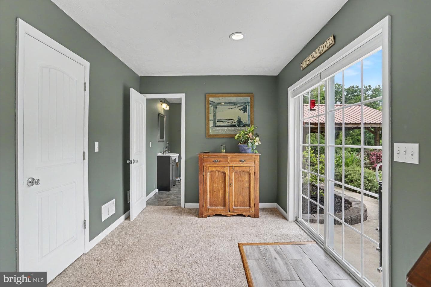 1100 S York photo 21