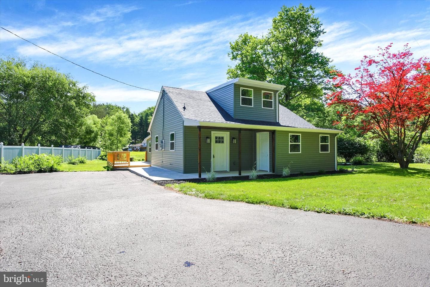 876 Cardinal Lane, Lewisberry