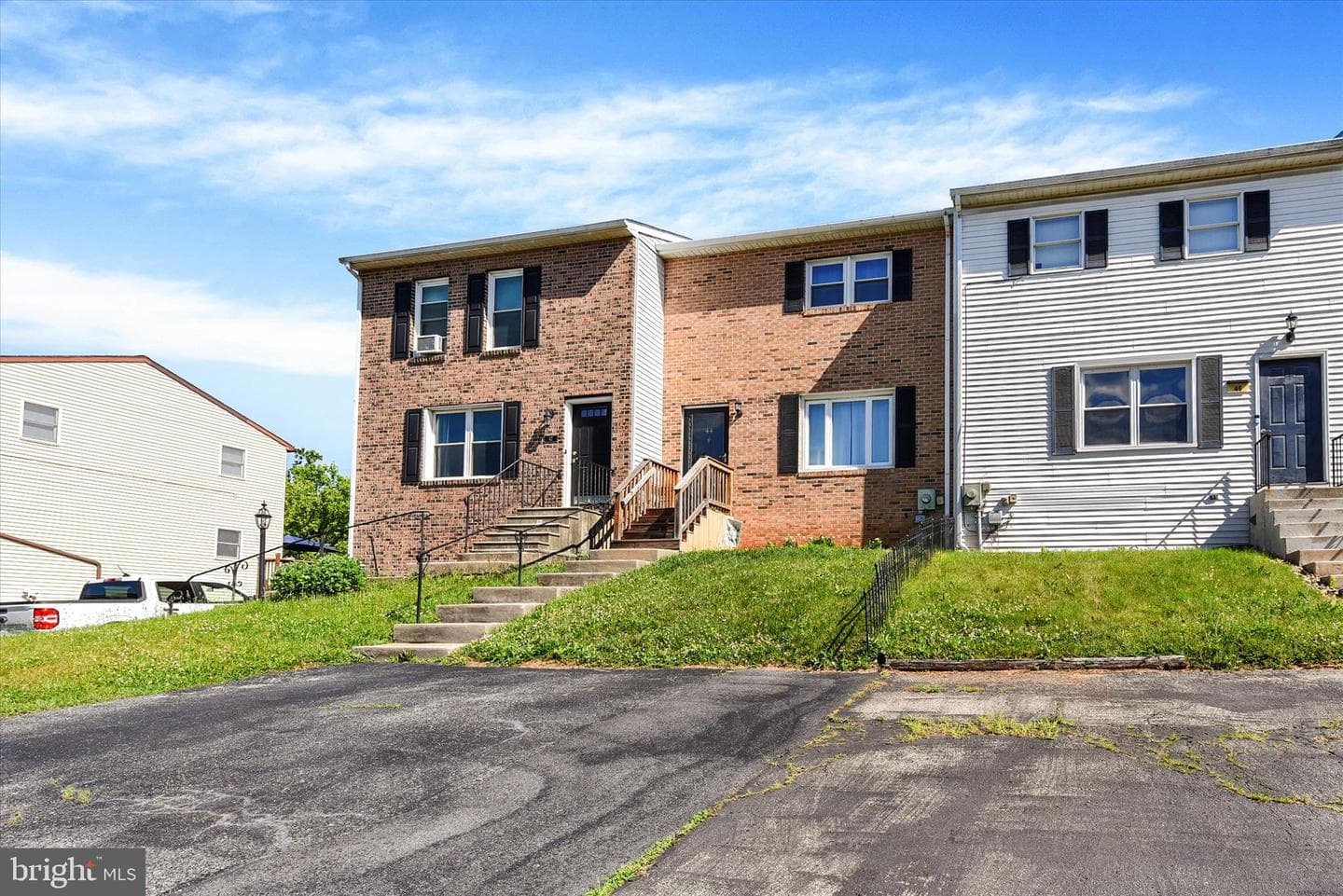 44 Rose Of Sharon Drive photo 2