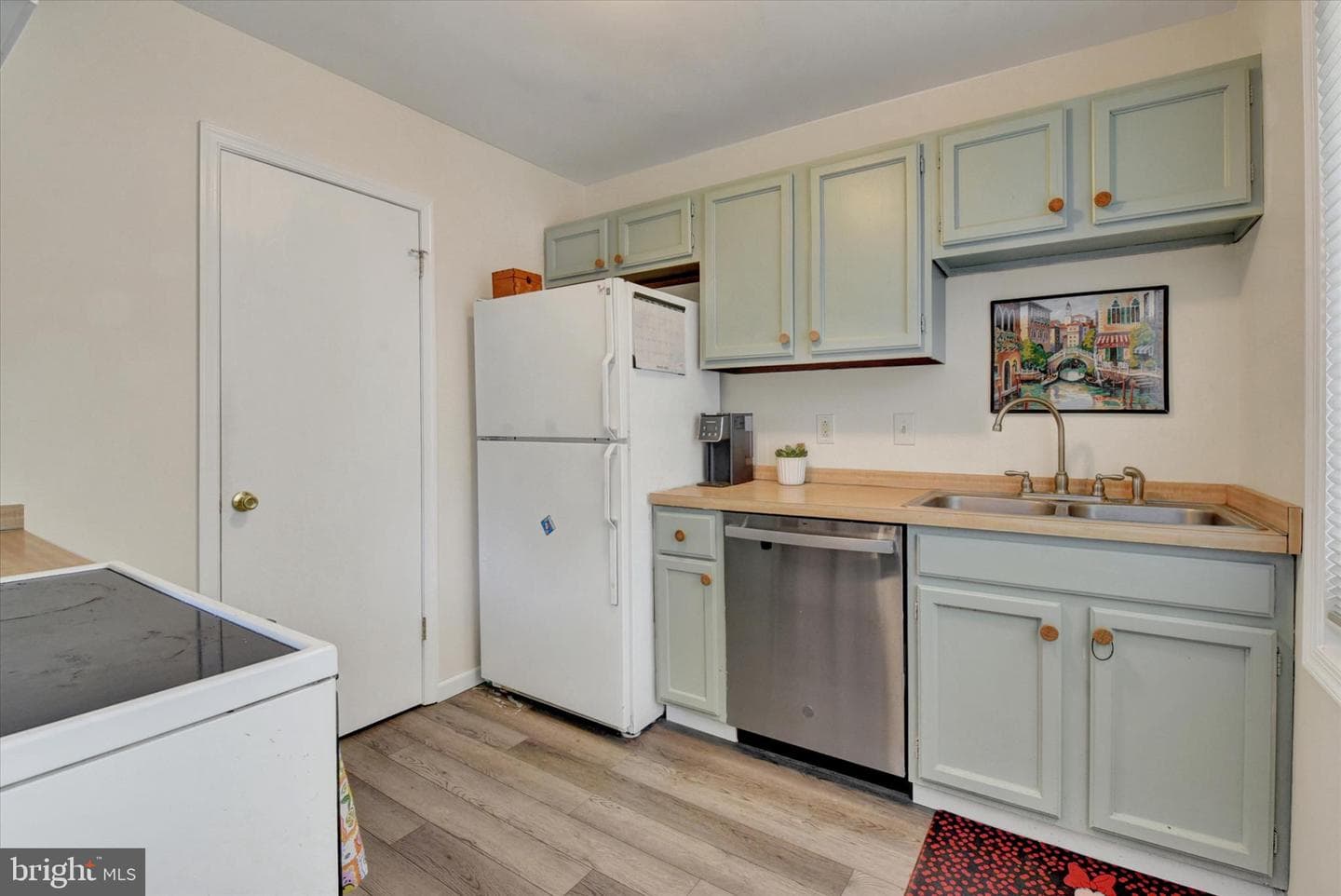 44 Rose Of Sharon Drive photo 8