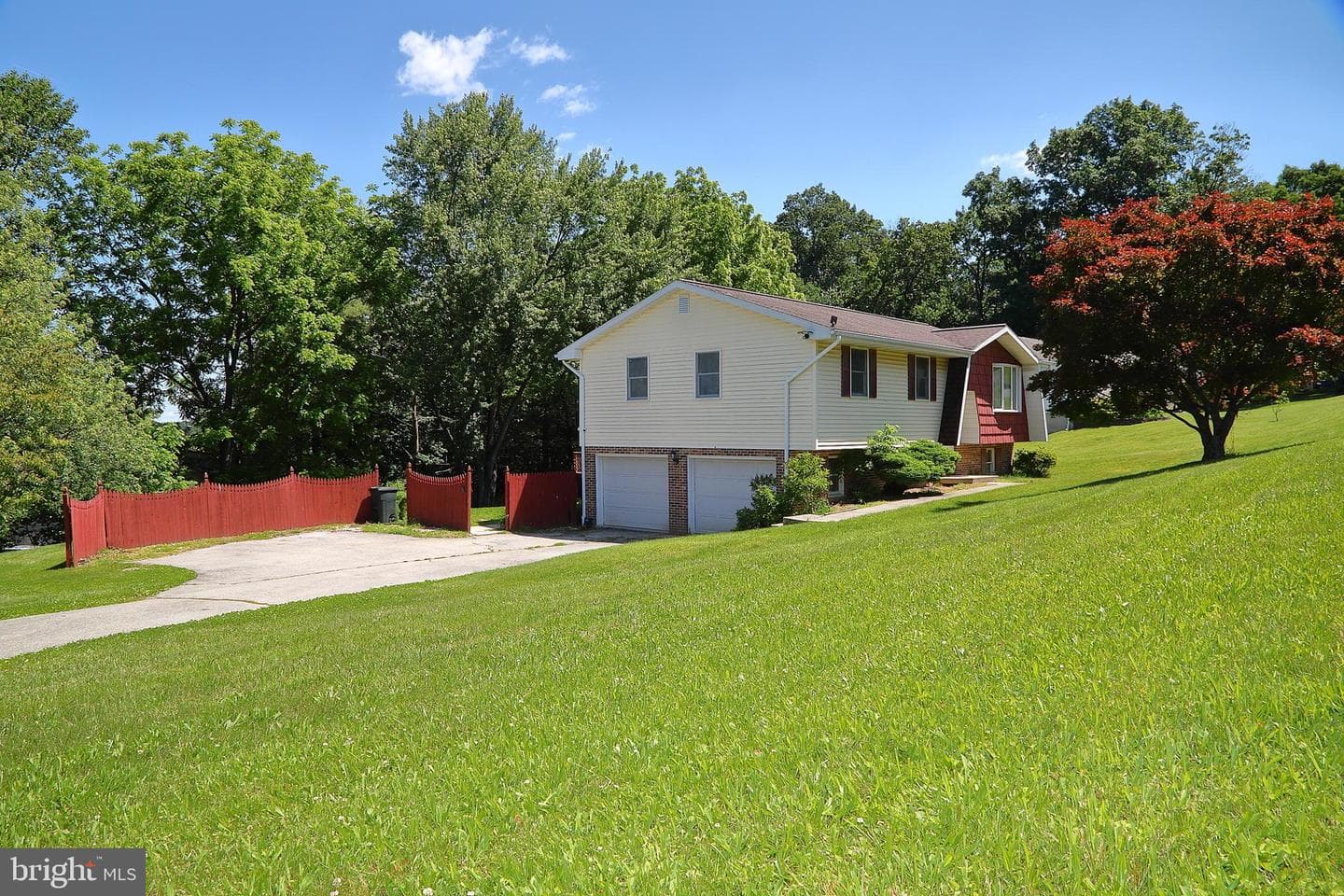 115 Greenwood Road photo 2