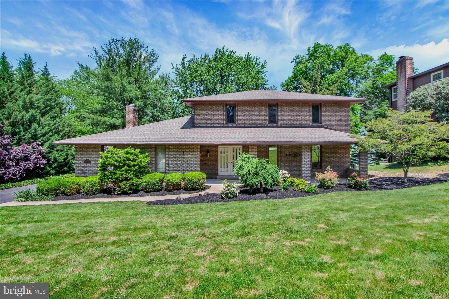 3240 Round Hill Road, York