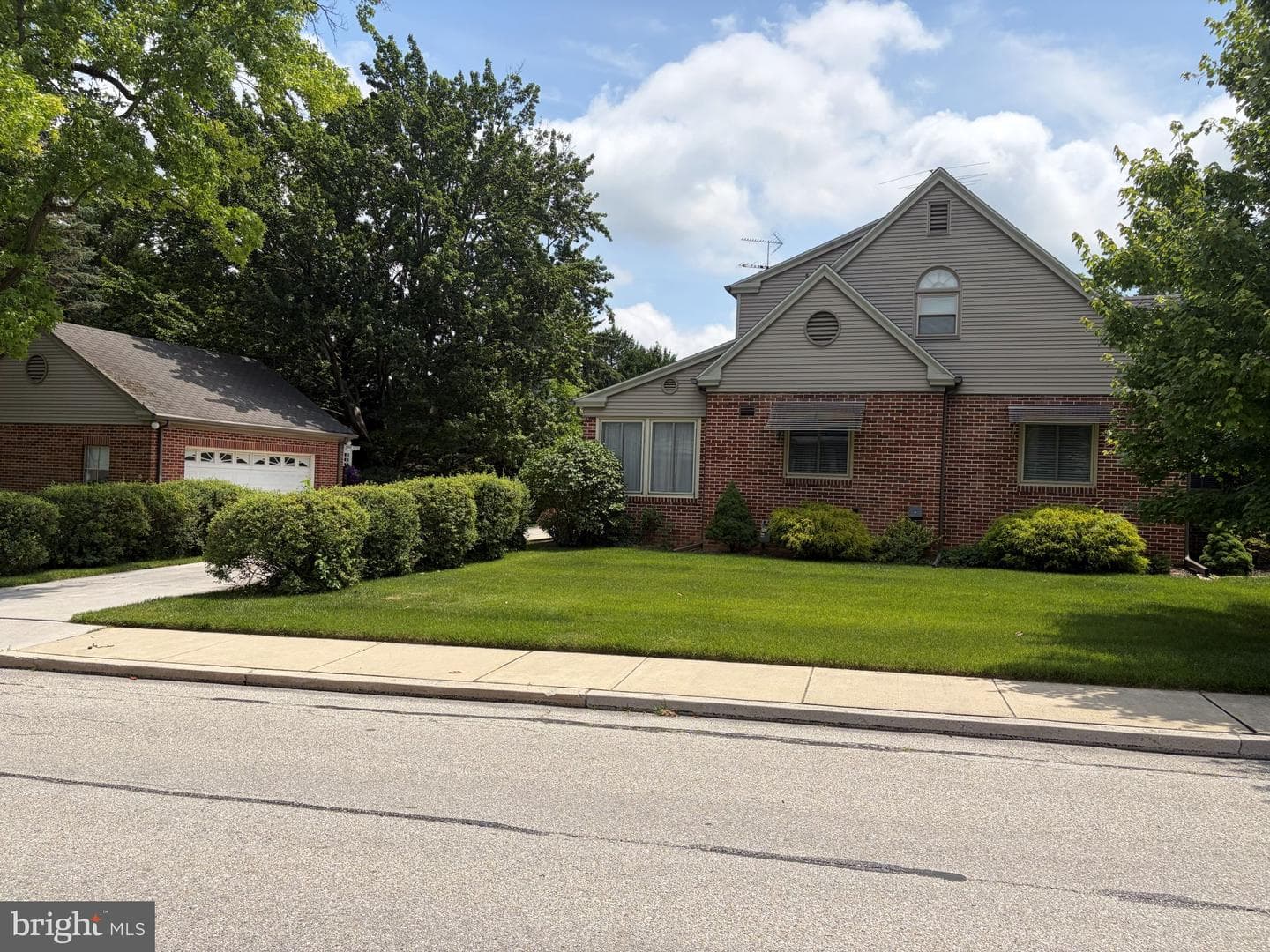 400 Baer Avenue photo 3
