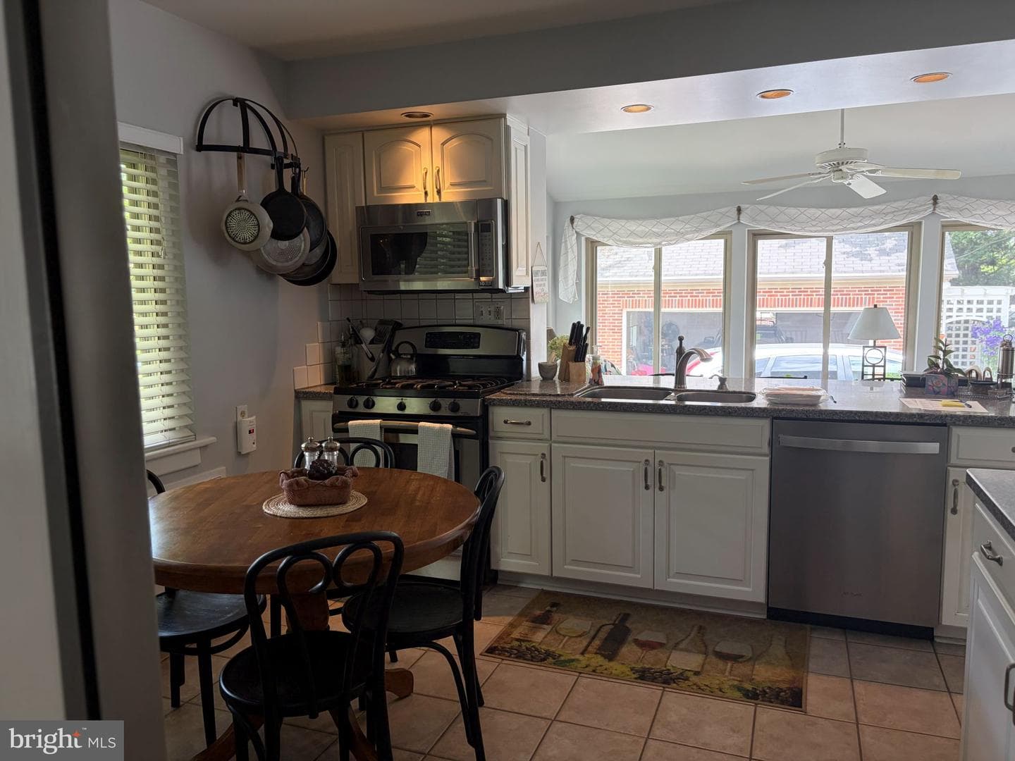 400 Baer Avenue photo 9