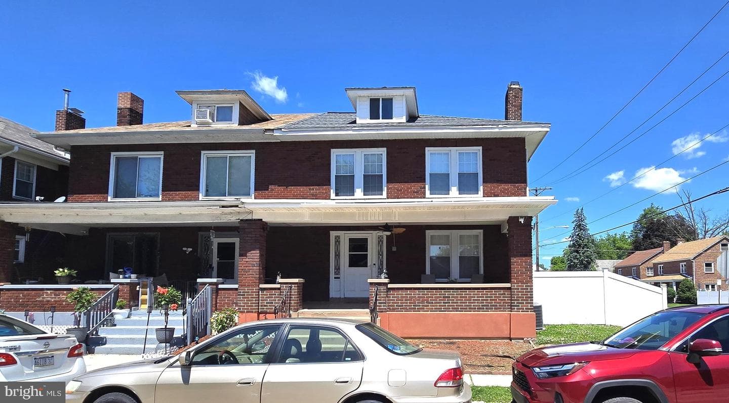 257 E Jackson Street photo 12
