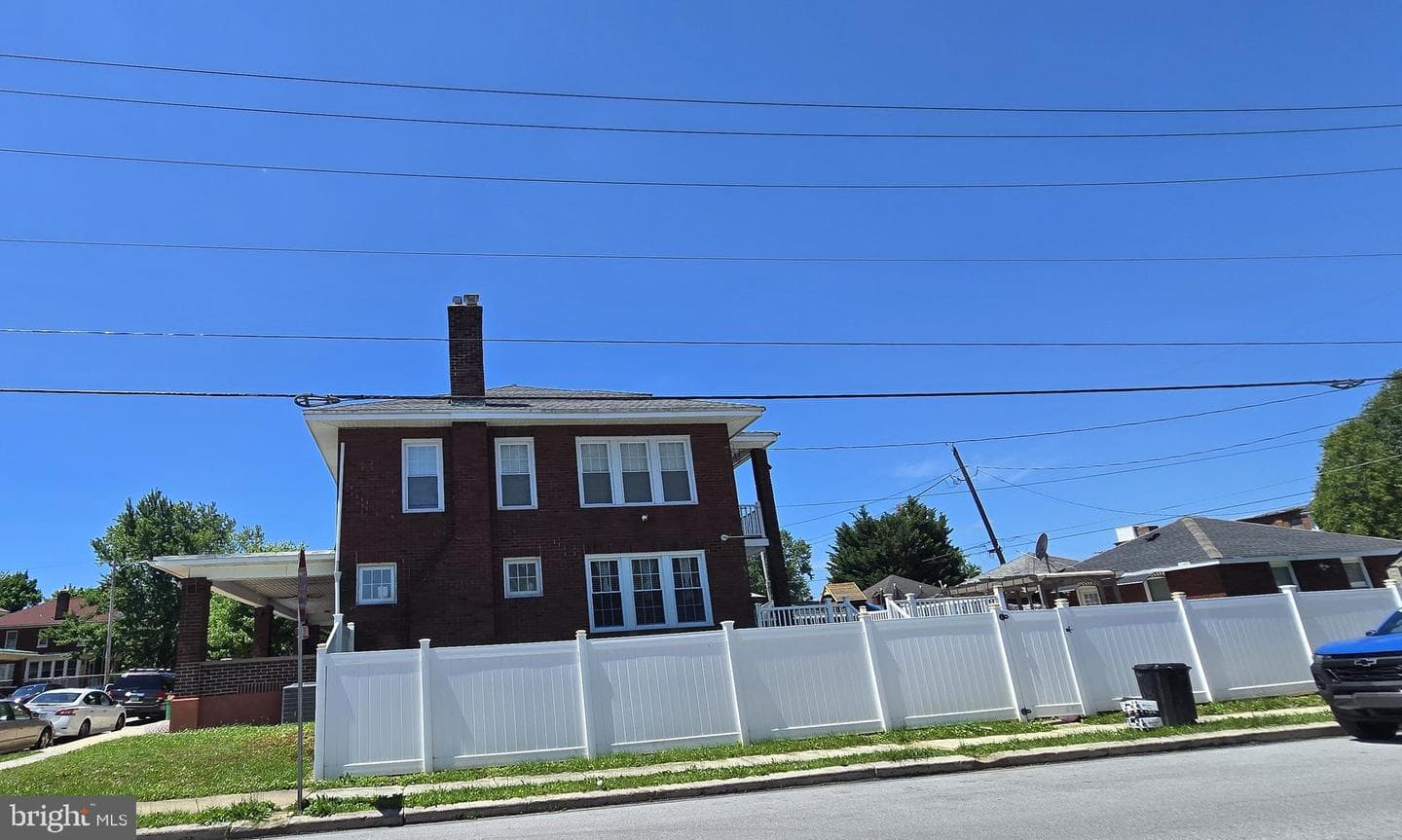257 E Jackson Street photo 15